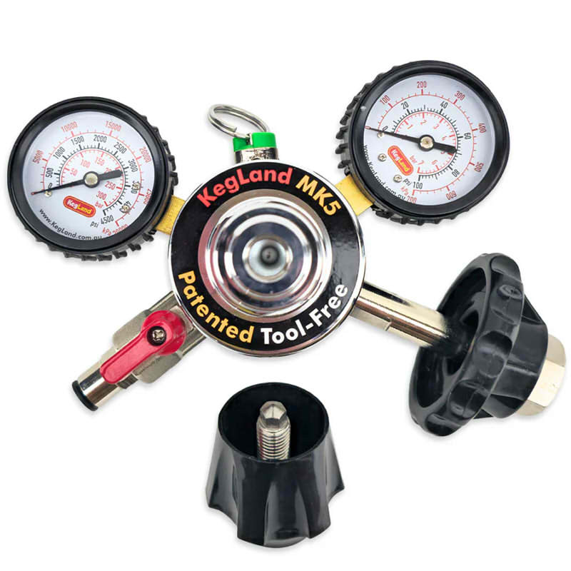 Kegland MK5 CO₂ regulator with dual gauges and Duotight push-fit outlet – Type 30 connection for homebrewing